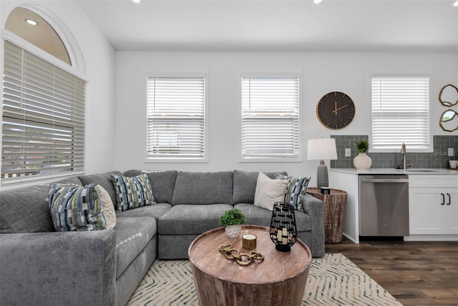 SOLANA COTTAGE RESORT - Residential