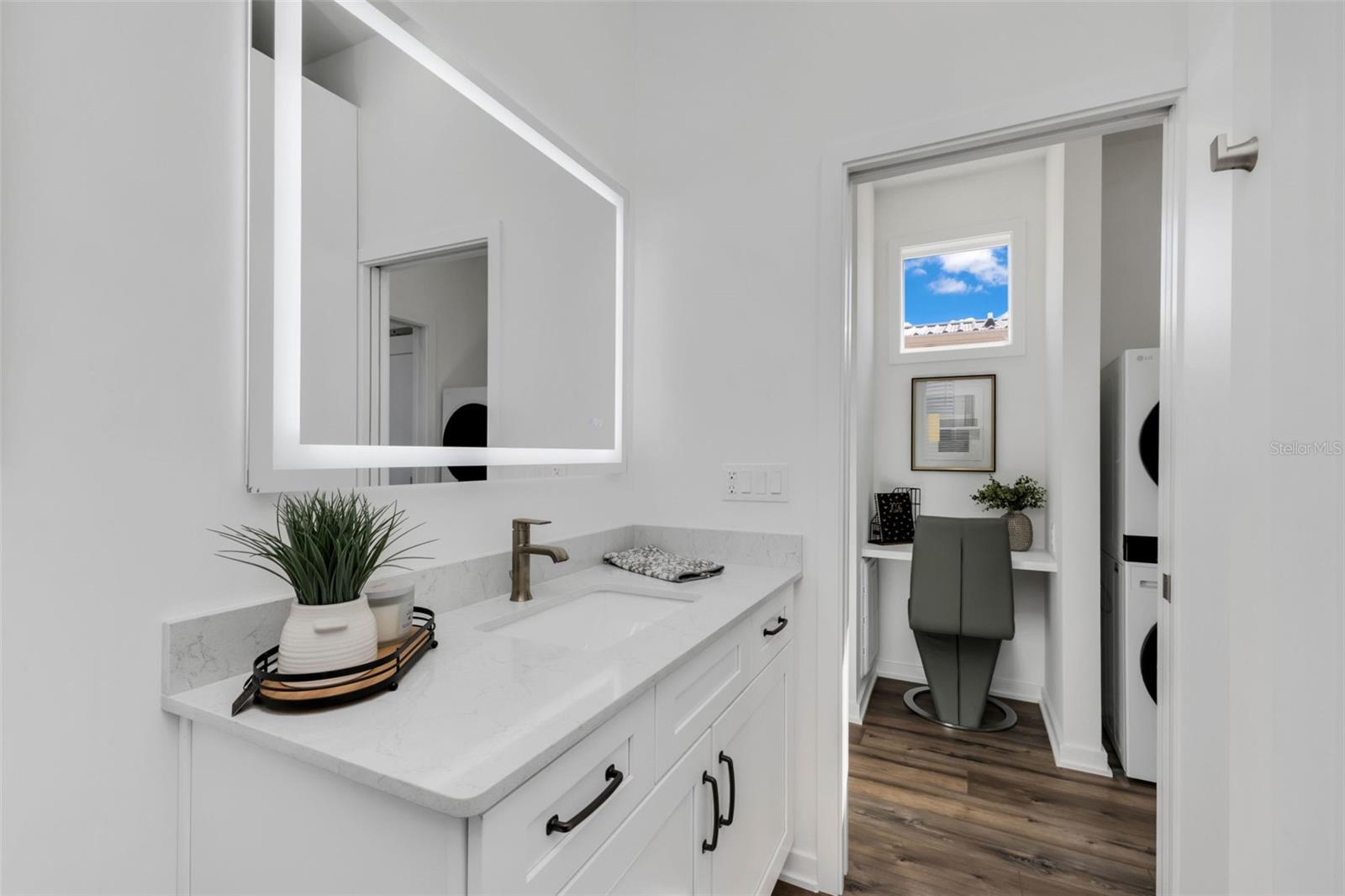 SOLANA COTTAGE RESORT - Residential