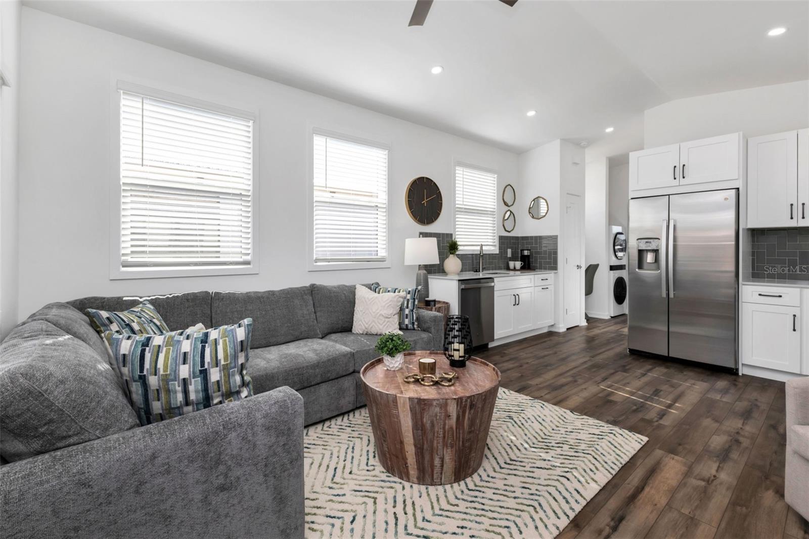 SOLANA COTTAGE RESORT - Residential