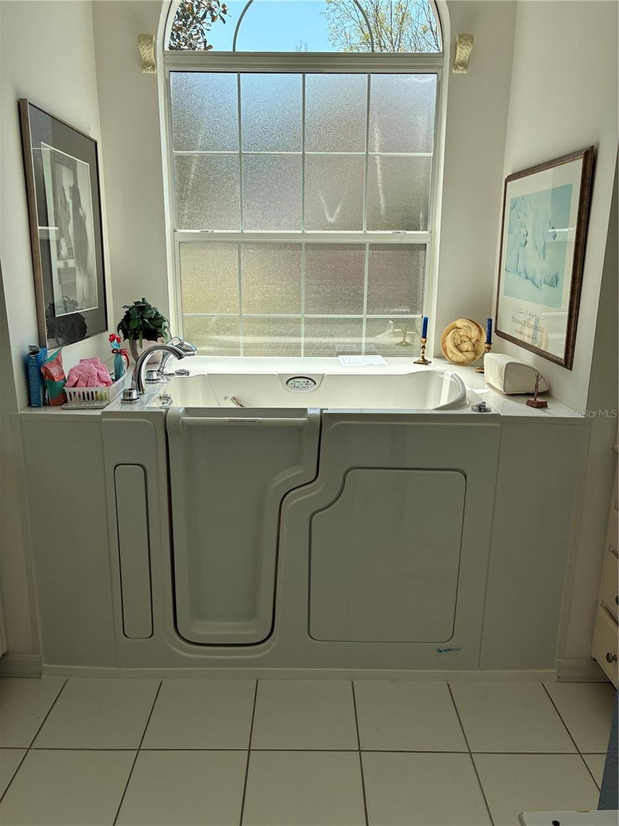 RAINBOW SPRINGS COUNTRY CLUB GRAND PARK - Residential