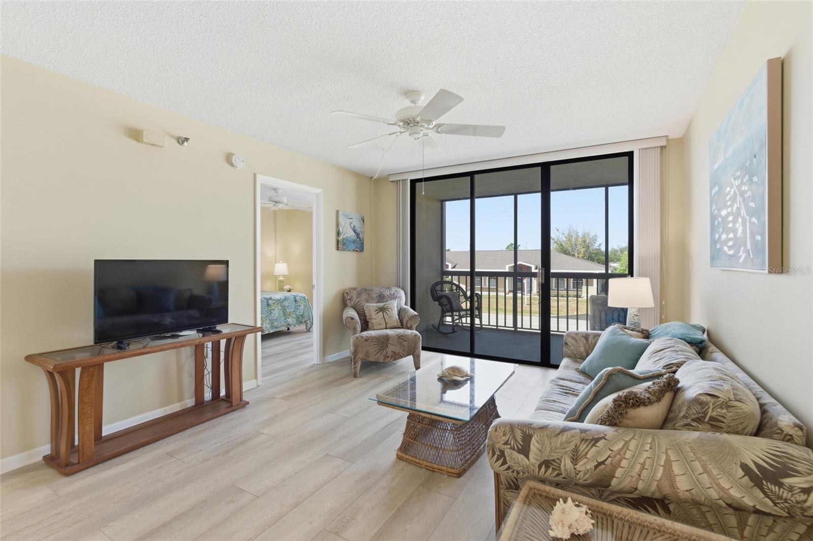 PROMENADES WEST - Residential