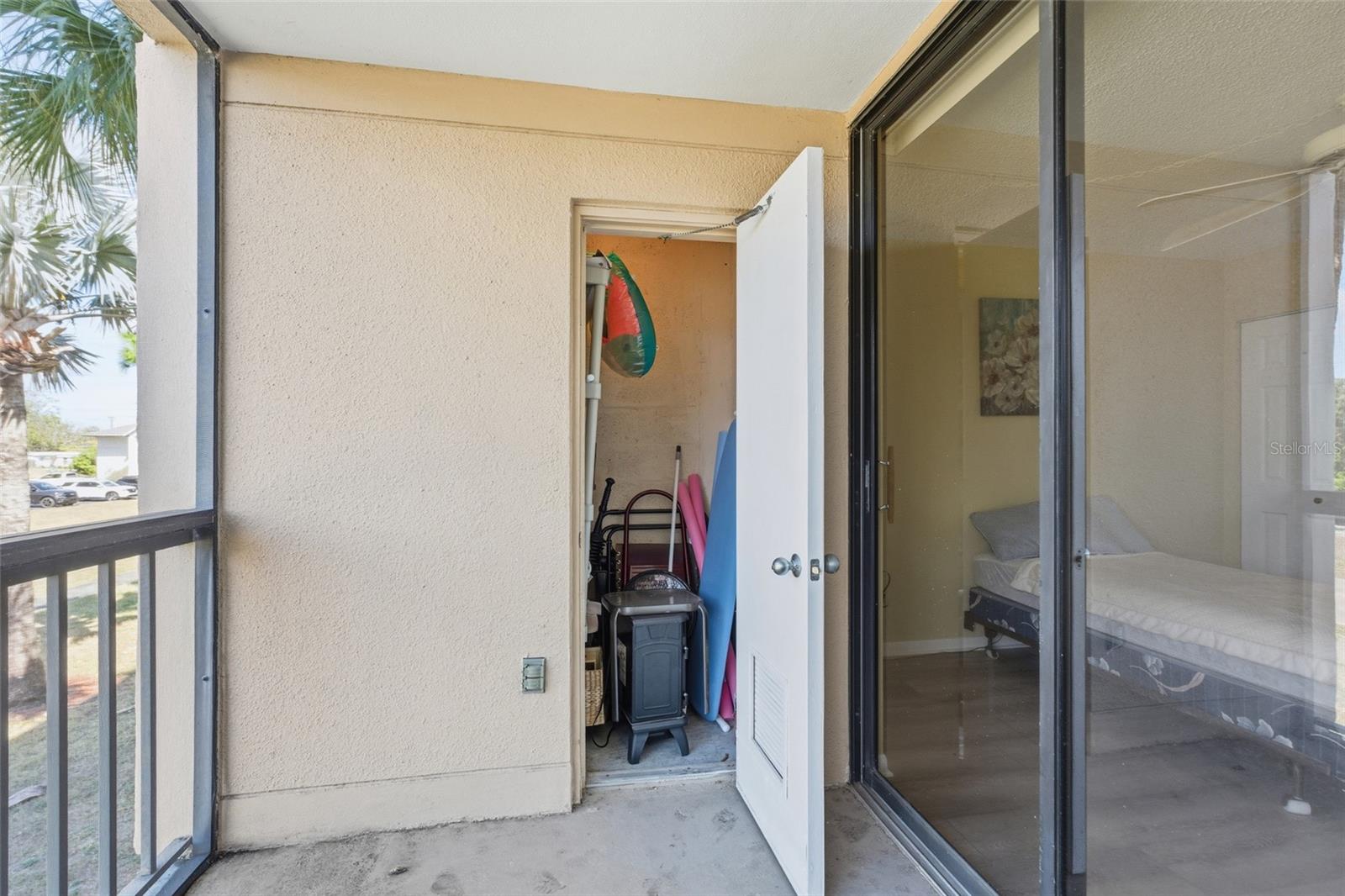 PROMENADES WEST - Residential