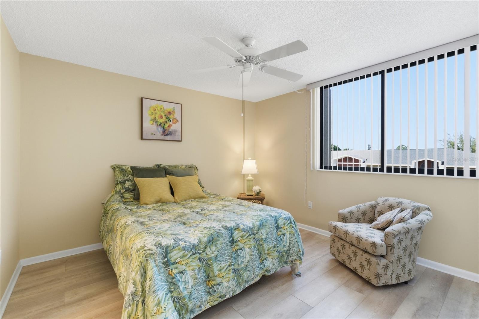 PROMENADES WEST - Residential