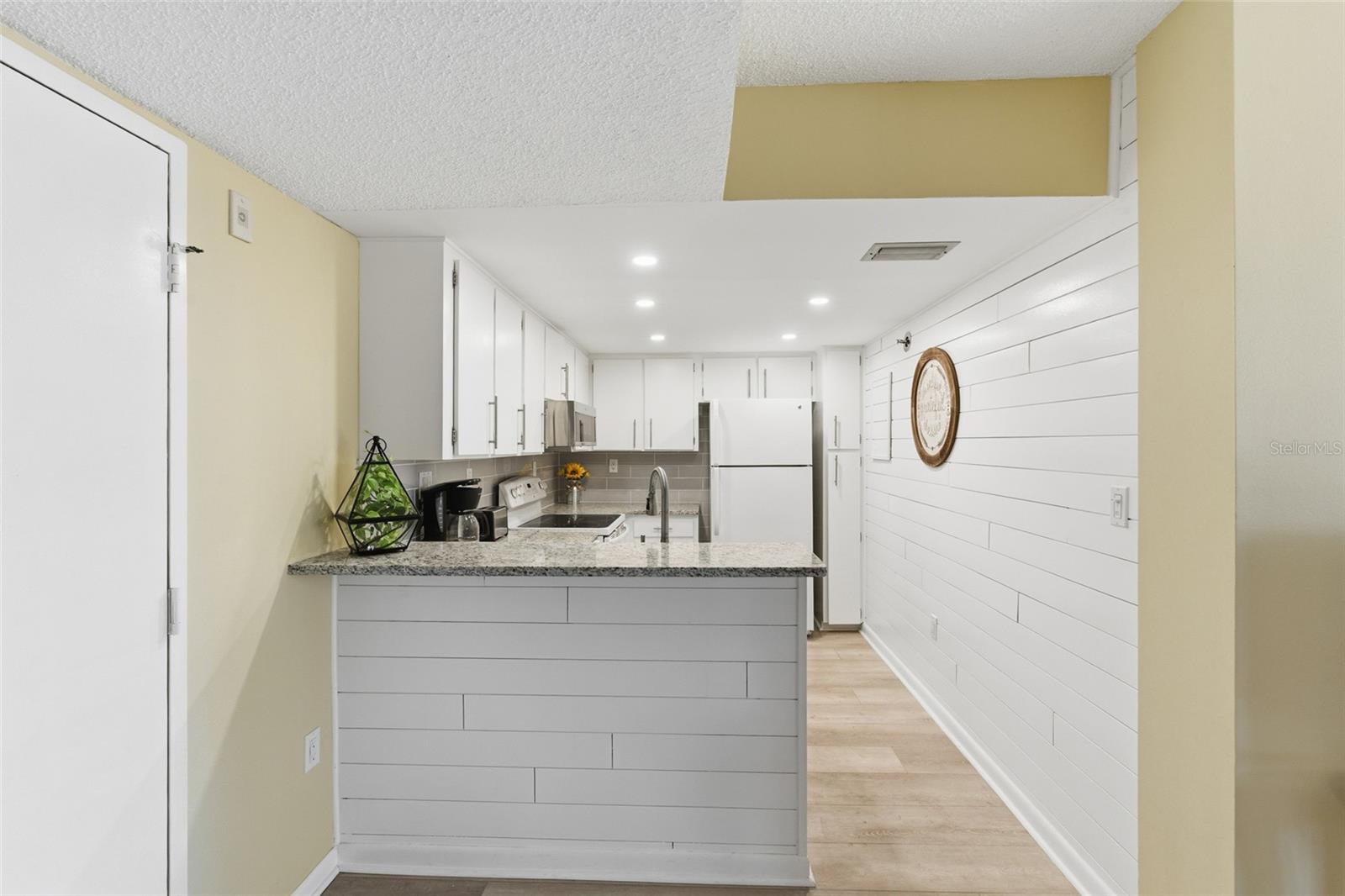 PROMENADES WEST - Residential