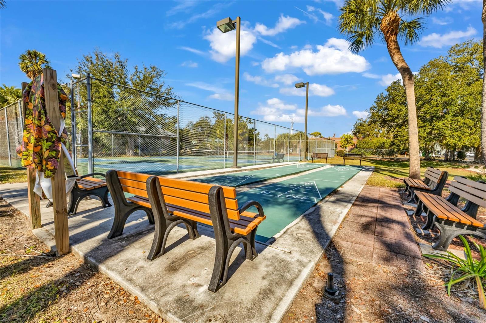 PROMENADES WEST - Residential