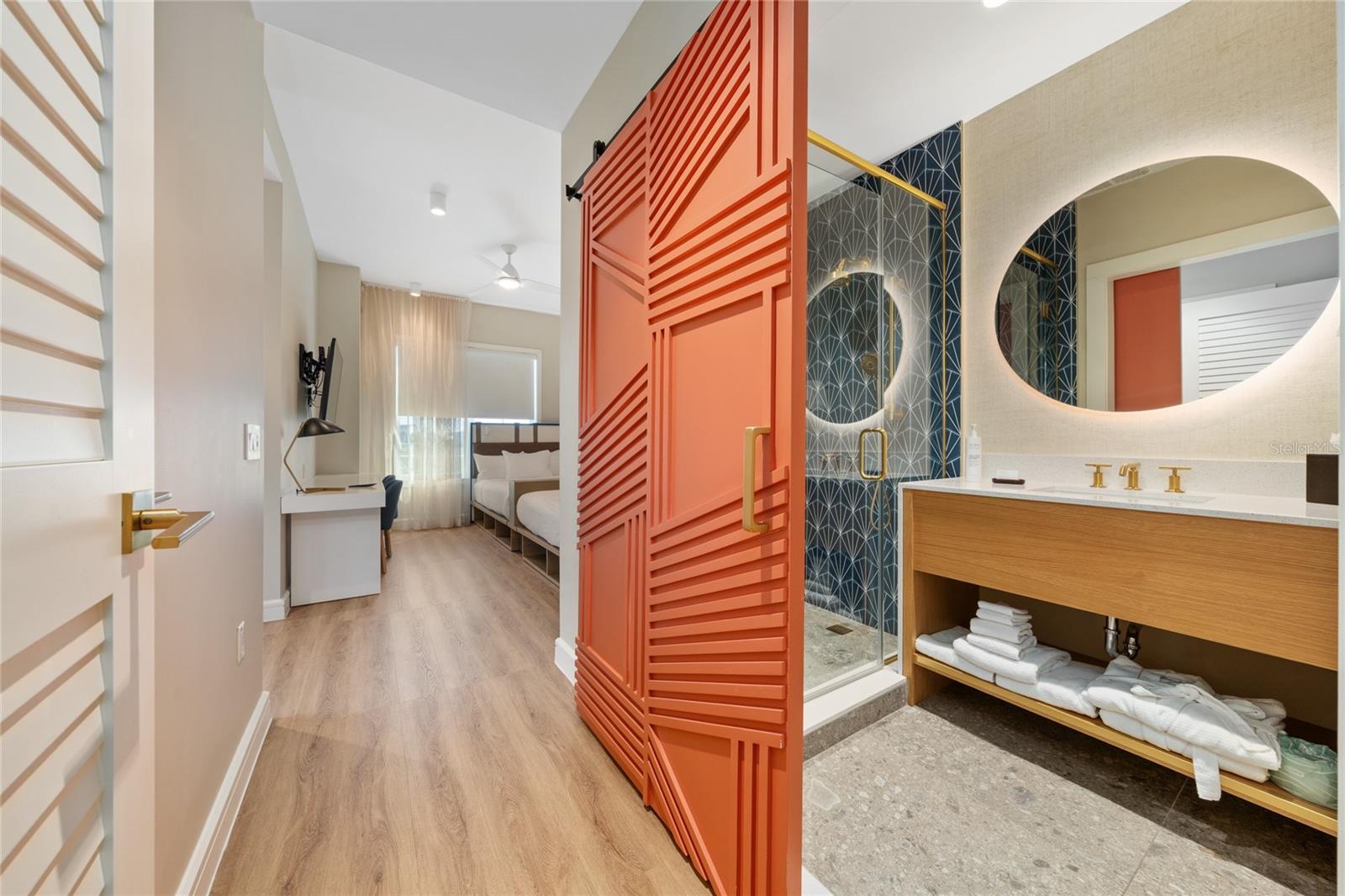 SUNSET WALK HOTEL CONDO PH 2-5 - Residential