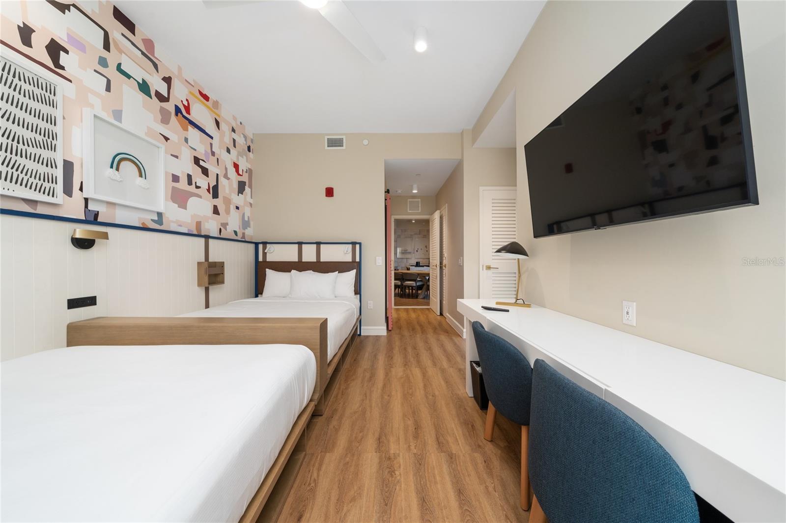 SUNSET WALK HOTEL CONDO PH 2-5 - Residential