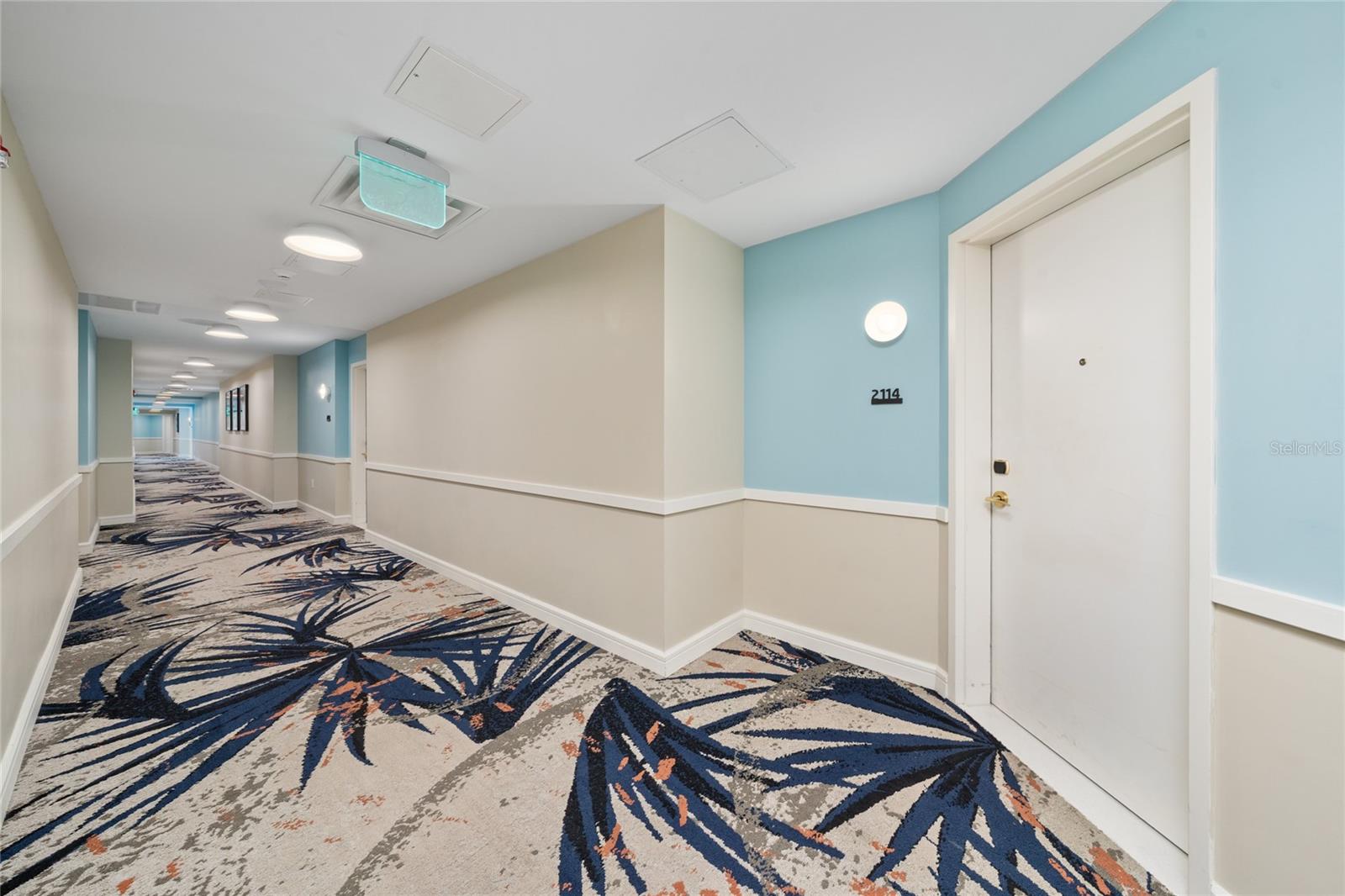 SUNSET WALK HOTEL CONDO PH 2-5 - Residential