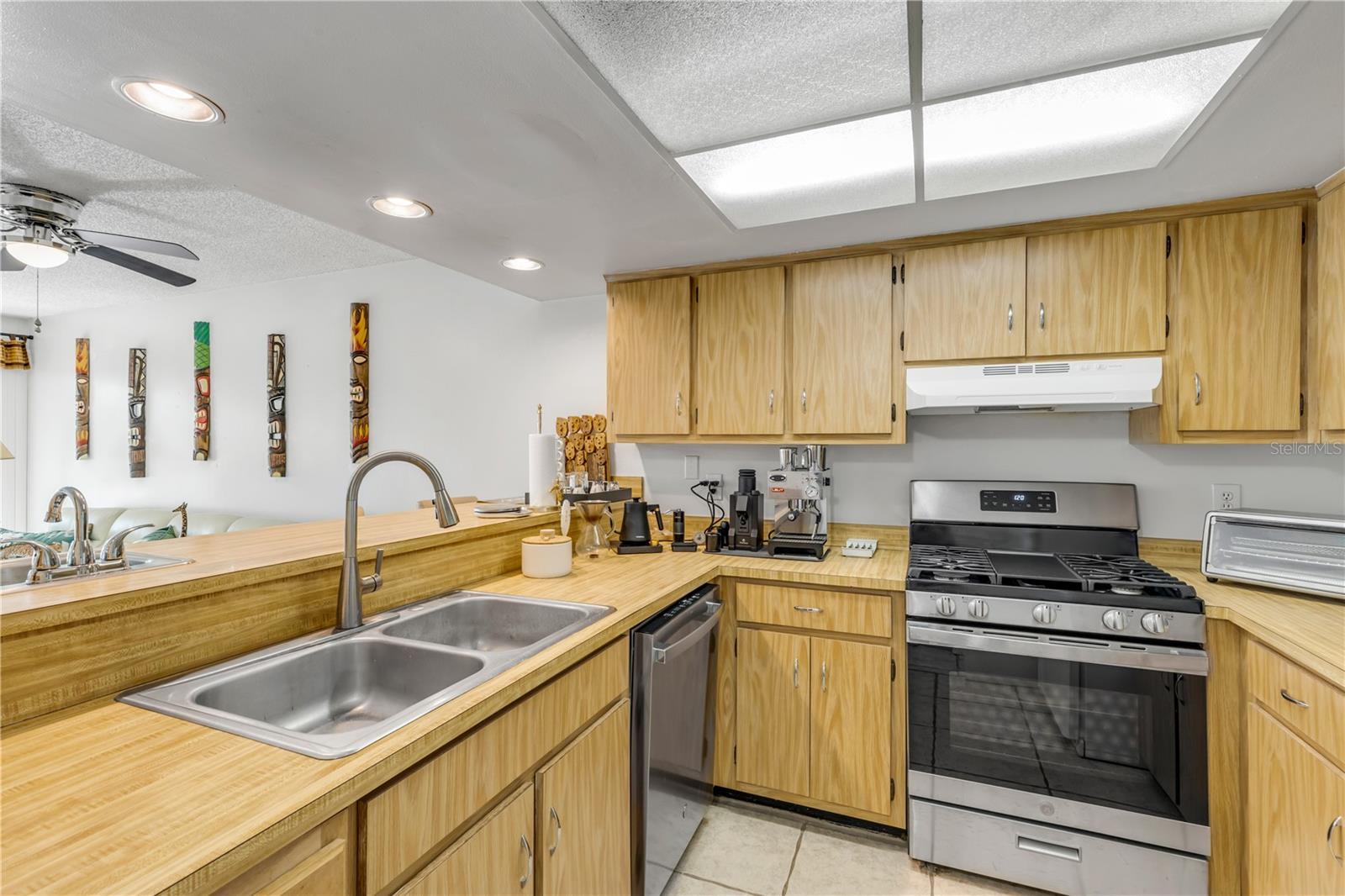 SUGAR MILL GOLF TWNHS CONDO - Residential