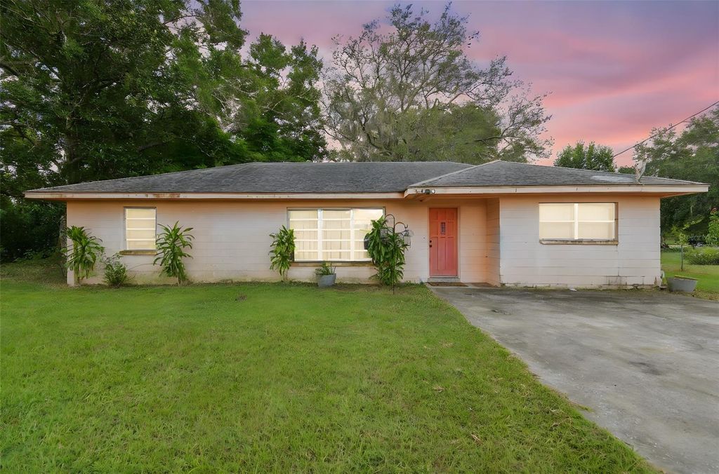 Photo of 918 Crenshaw Lake Road, Lutz, FL 33548 (MLS # TB8429388)