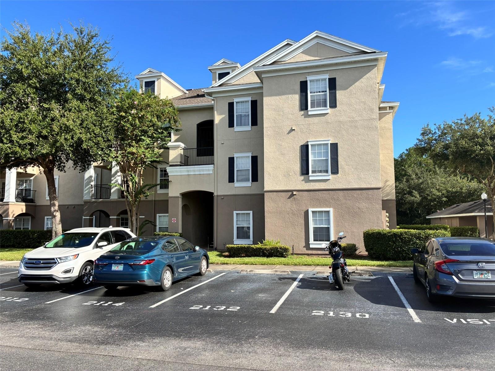 A+ location. This beautiful property is in the heart of Orlando. All of the amenities you need like park, gym, tennis and volleyball court. The pool area is amazing and beautiful as well. Only 6 minutes to the mall of Millenia. This 3 bedroom 2 full bath unit has brand new interior paint and all new luxury vinal plank flooring. With a large kitchen that overlooks the living room. With split bedrooms this unit has loads of interior privacy. This beautiful home has a large balcony and its own PRIVATE ONE CAR GARAGE.