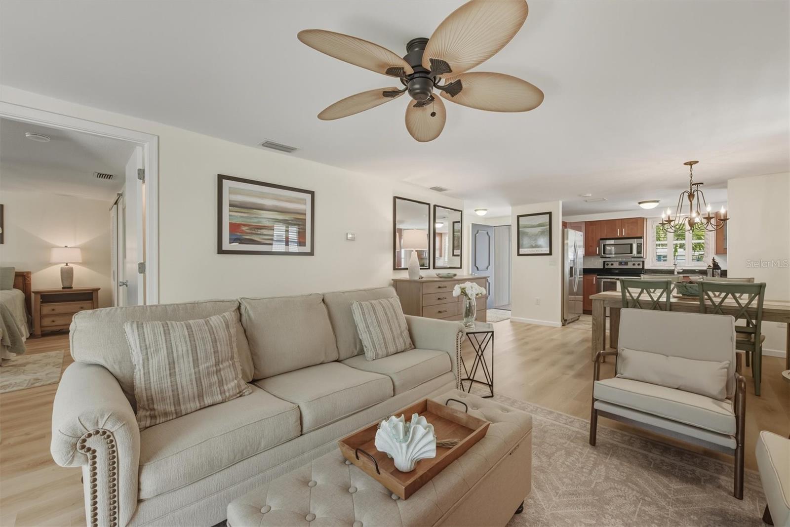 CIRCLE WOODS OF VENICE 2 - Residential