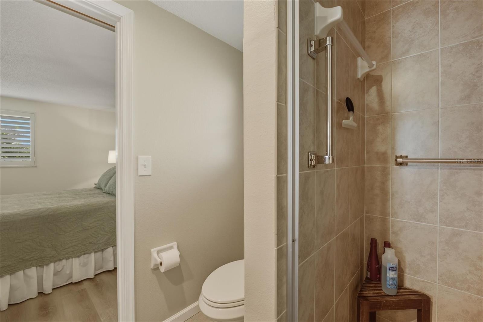 CIRCLE WOODS OF VENICE 2 - Residential