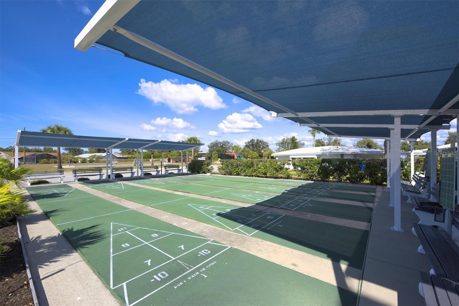 CIRCLE WOODS OF VENICE 2 - Residential