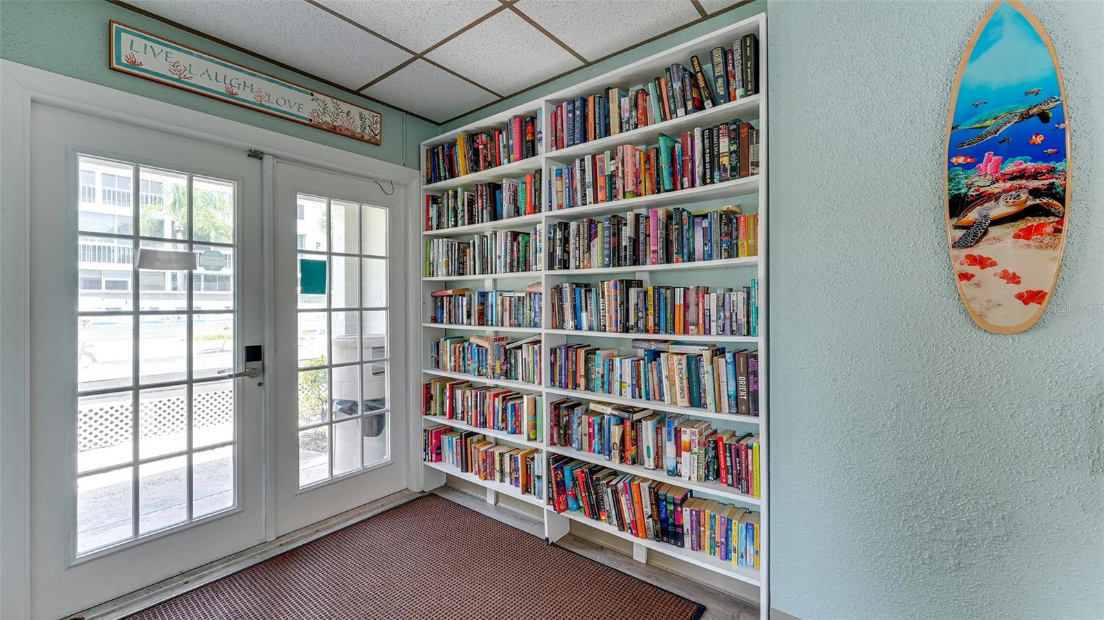 BAYSHORE ON THE LAKE APTS II SEC 2 - Residential