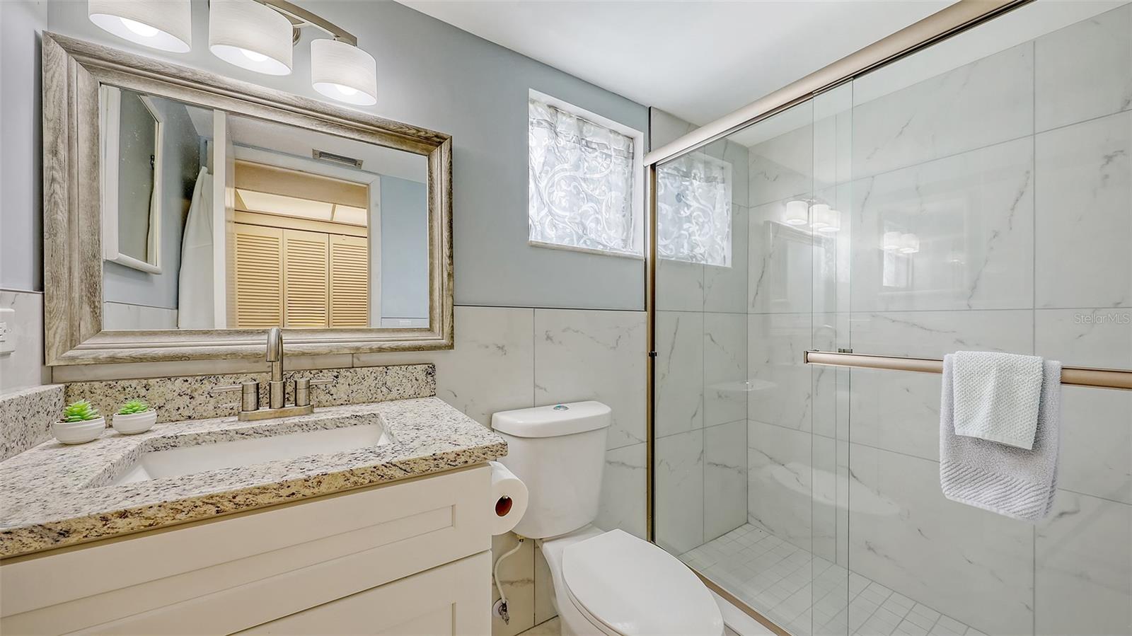 BAYSHORE ON THE LAKE APTS II SEC 2 - Residential