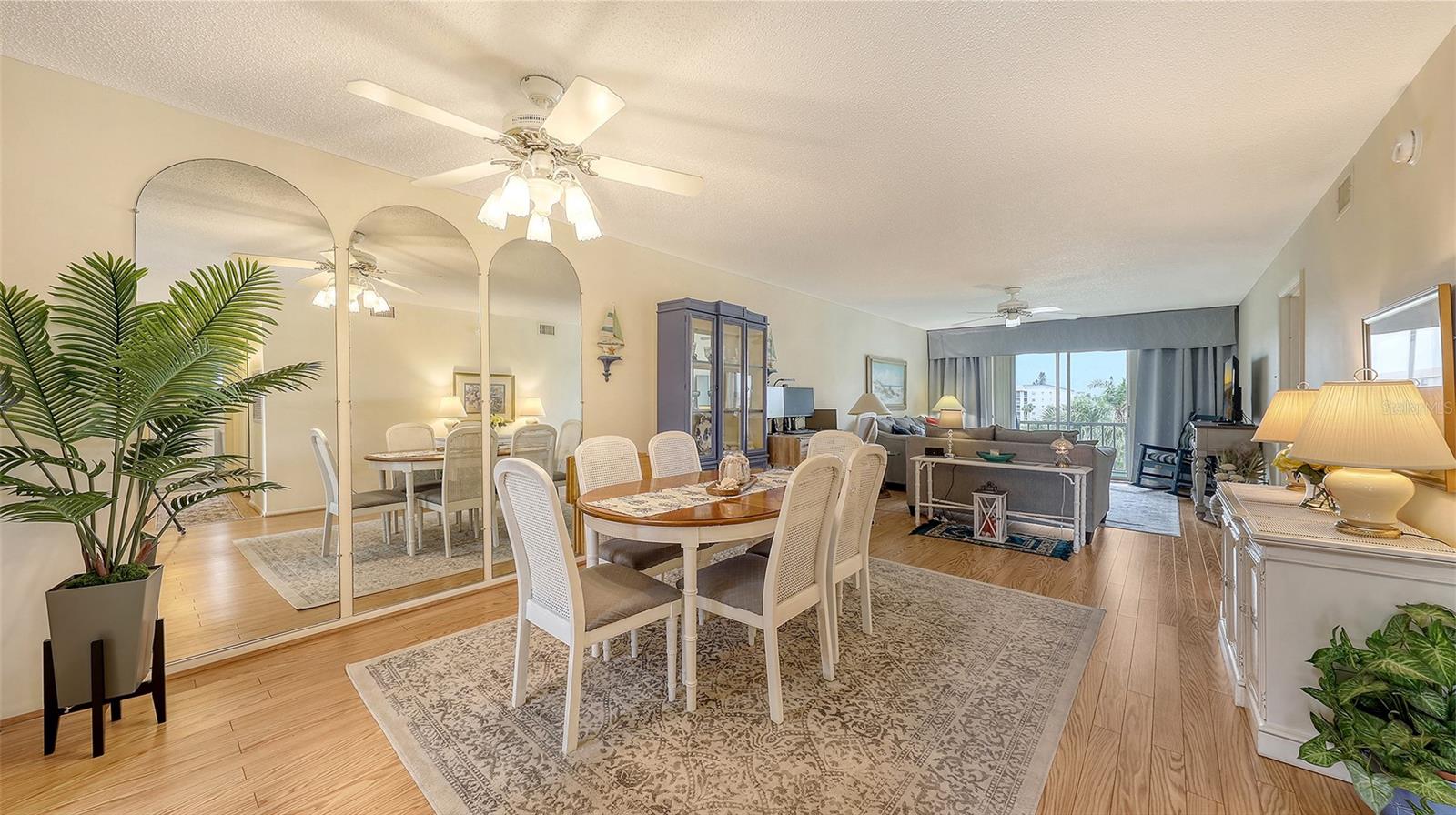 BAYSHORE ON THE LAKE APTS II SEC 2 - Residential