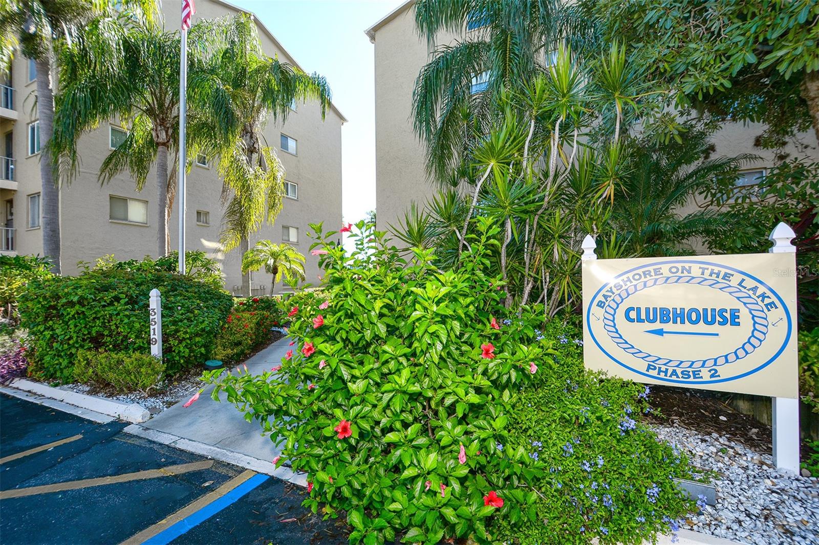 BAYSHORE ON THE LAKE APTS II SEC 2 - Residential