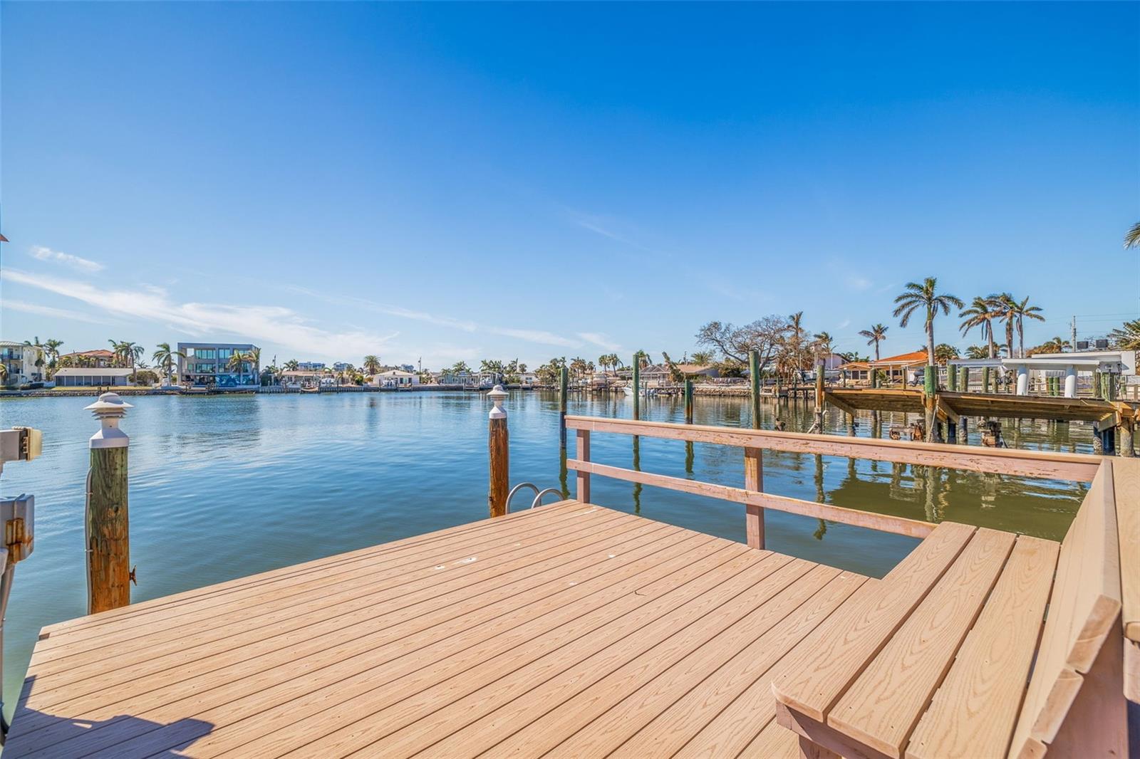 SOUTH CSWY ISLE YACHT CLUB ADD - Land