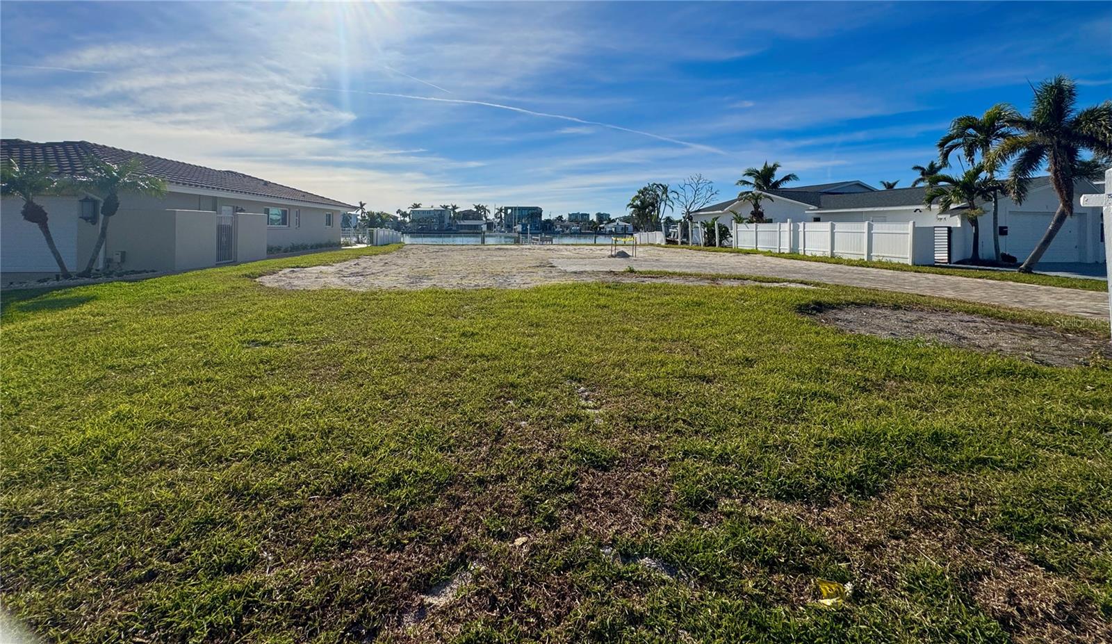 SOUTH CSWY ISLE YACHT CLUB ADD - Land