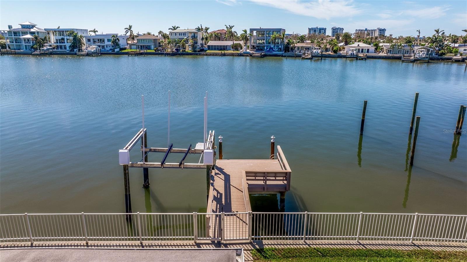 SOUTH CSWY ISLE YACHT CLUB ADD - Land