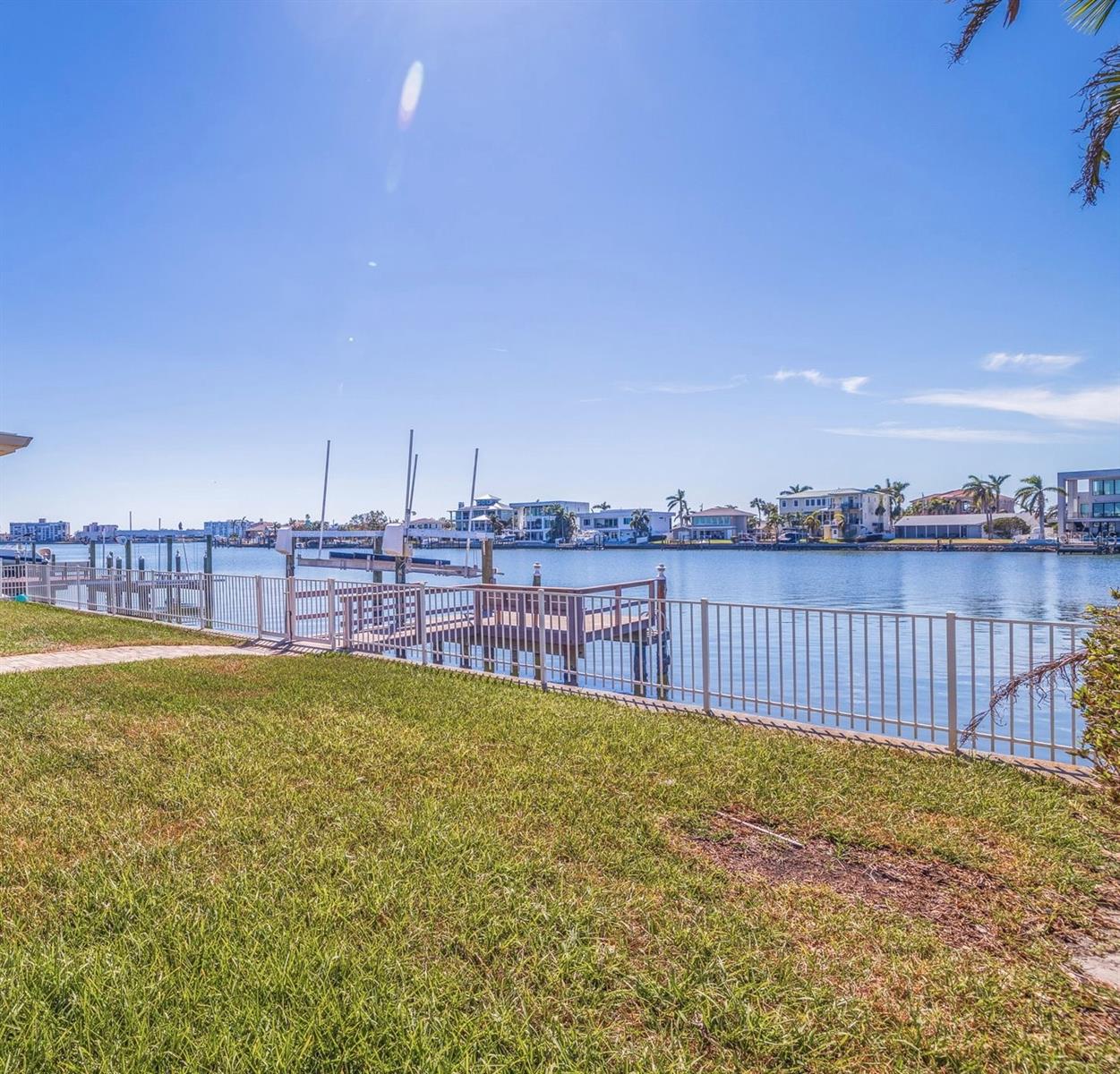 SOUTH CSWY ISLE YACHT CLUB ADD - Land
