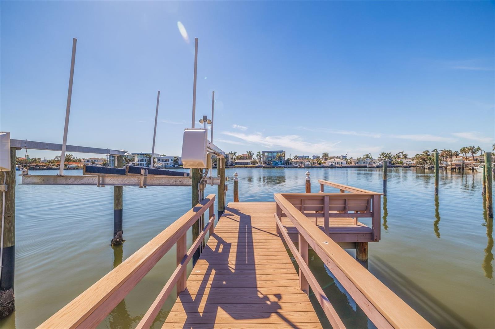 SOUTH CSWY ISLE YACHT CLUB ADD - Land