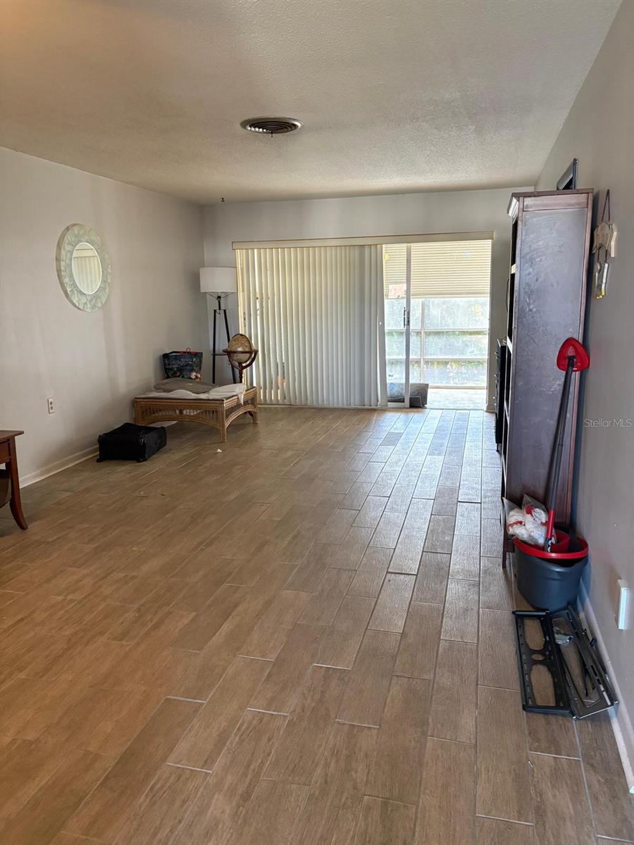 1900 S KANNER HIGHWAY 5-204