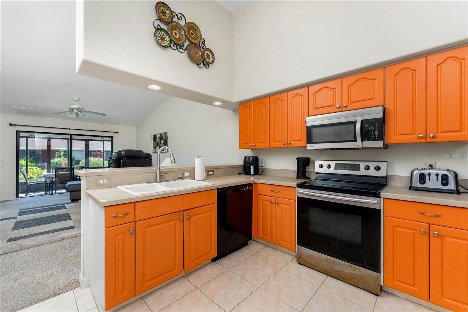 EL SOMBRERO VILLAGE - Residential