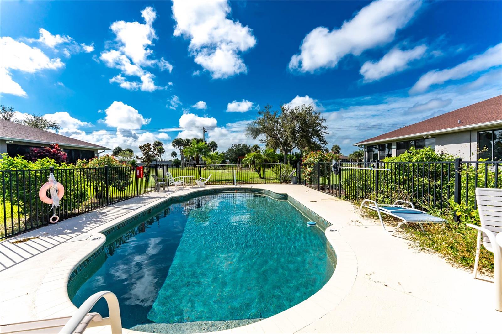 EL SOMBRERO VILLAGE - Residential