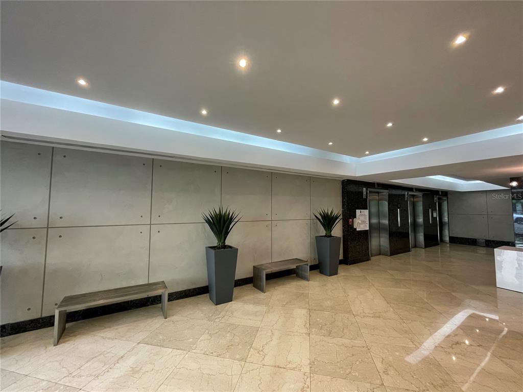 CITY TOWERS - Commercial Lease