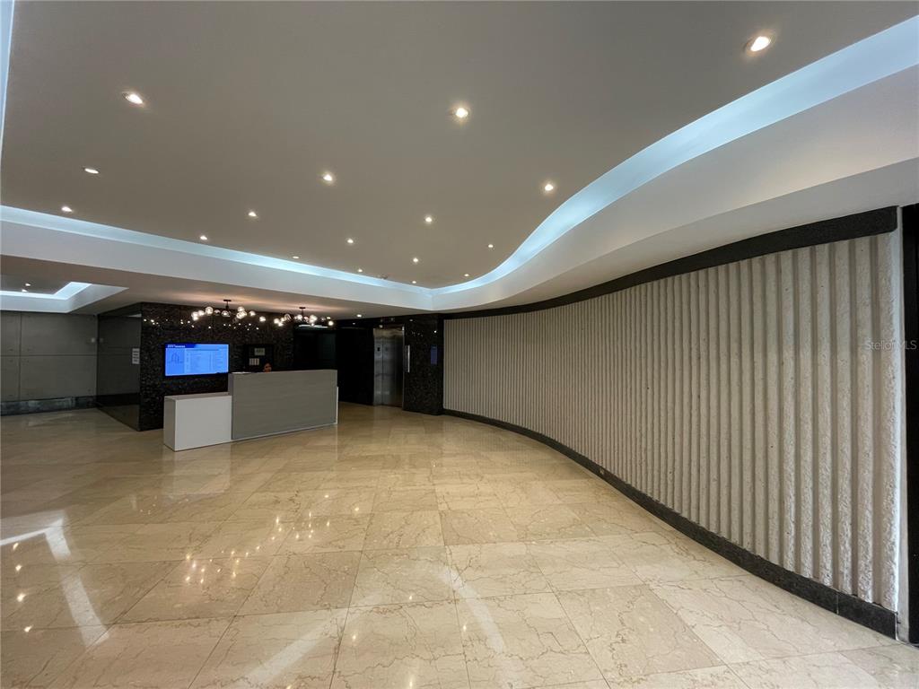 CITY TOWERS - Commercial Lease