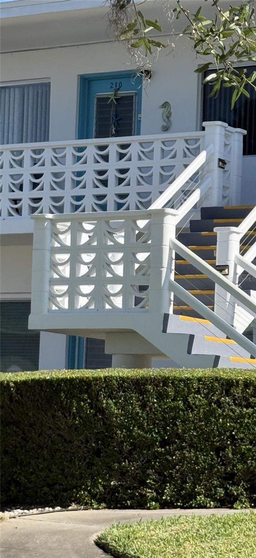 For Statistical purposeOff 86th Ave. Turn left only