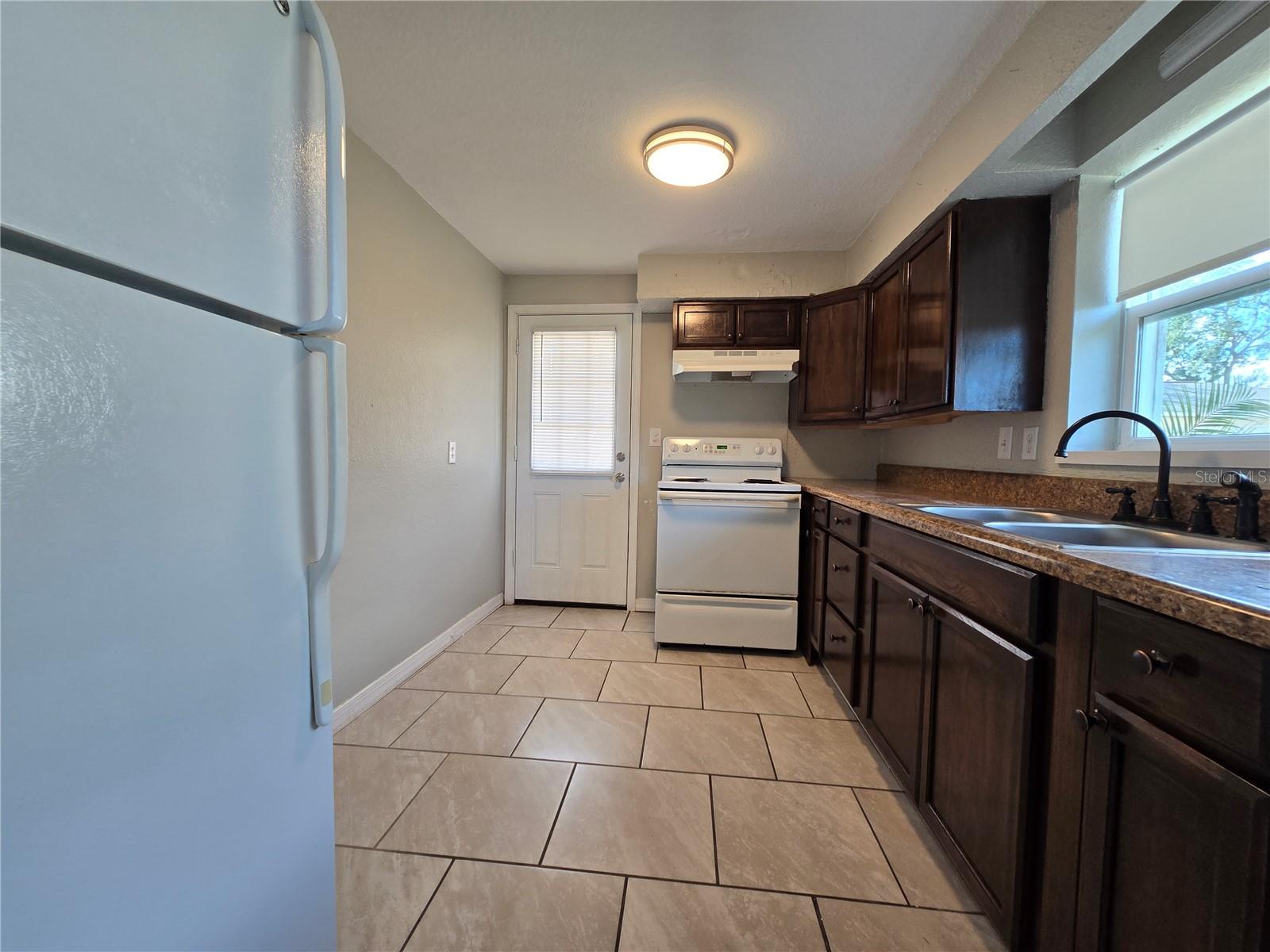 WOLF WILLIAM SUB - Residential Lease