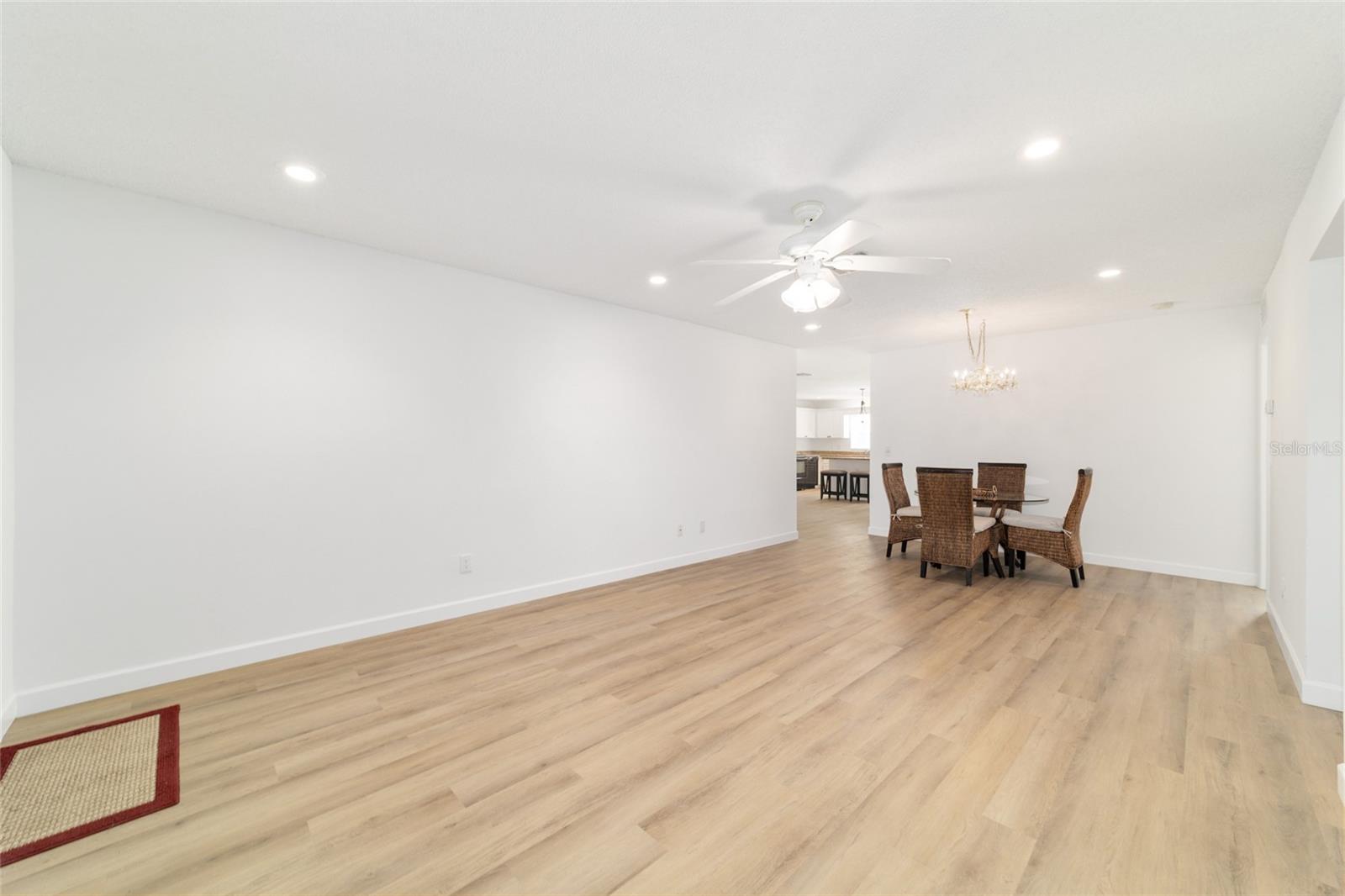 ON TOP OF THE WORLD - Residential