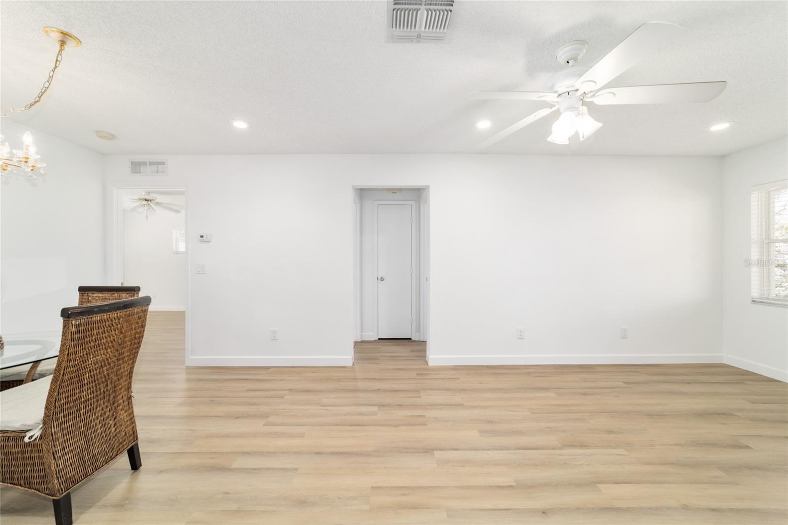 ON TOP OF THE WORLD - Residential