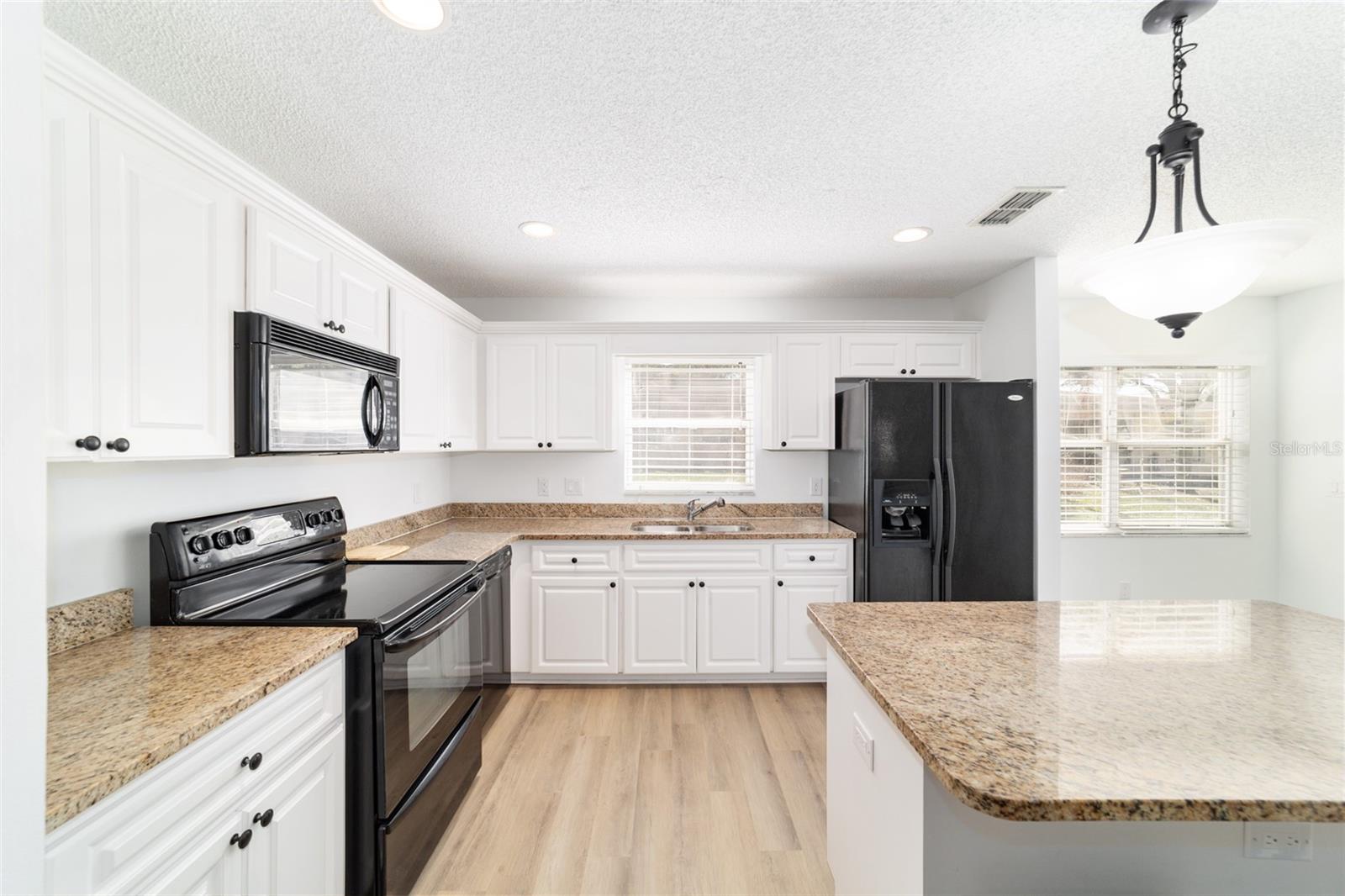 ON TOP OF THE WORLD - Residential