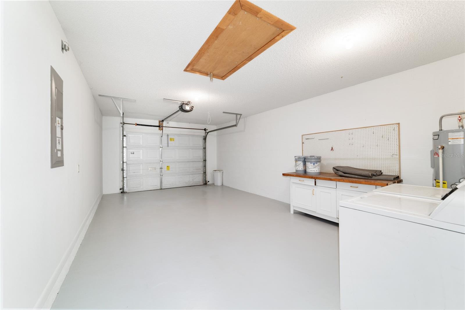 ON TOP OF THE WORLD - Residential