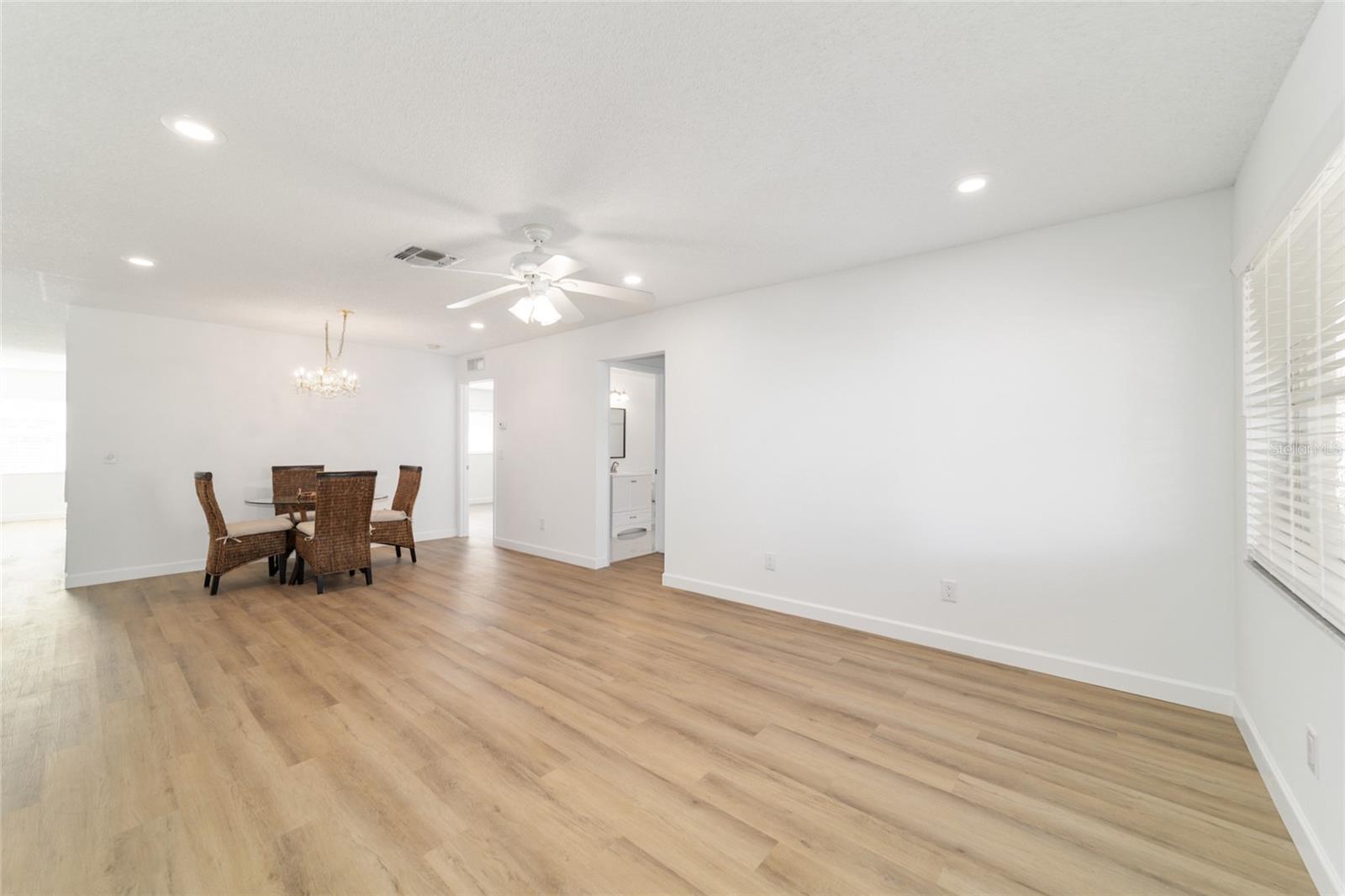 ON TOP OF THE WORLD - Residential