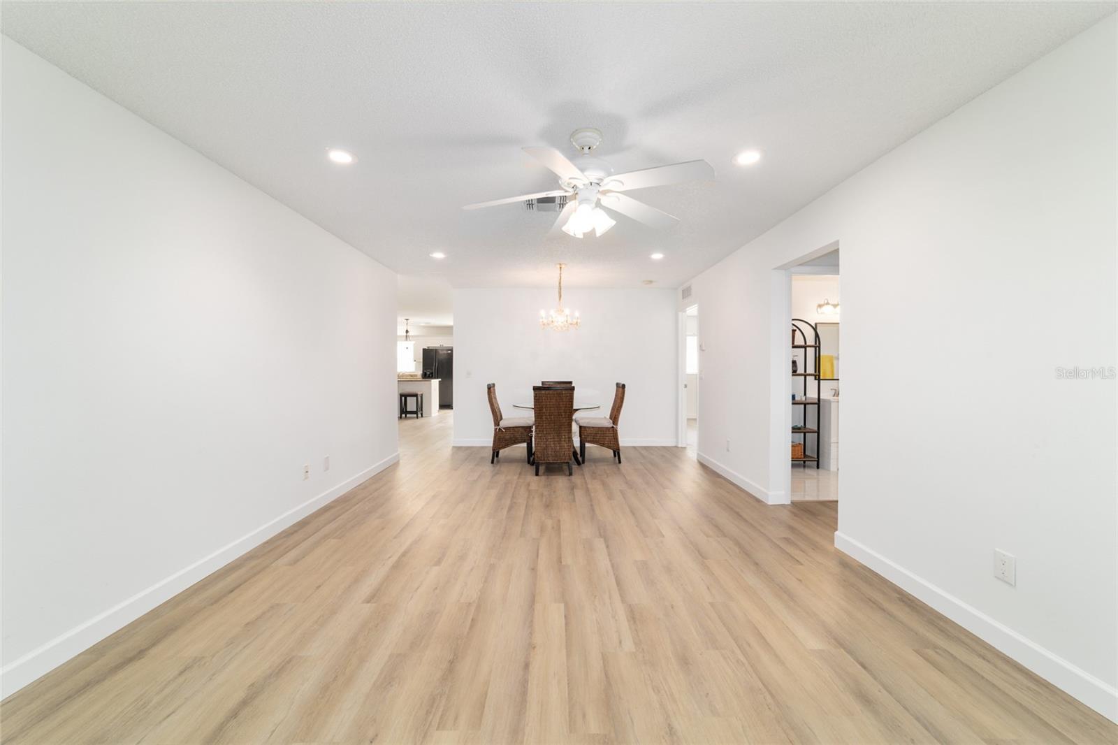 ON TOP OF THE WORLD - Residential