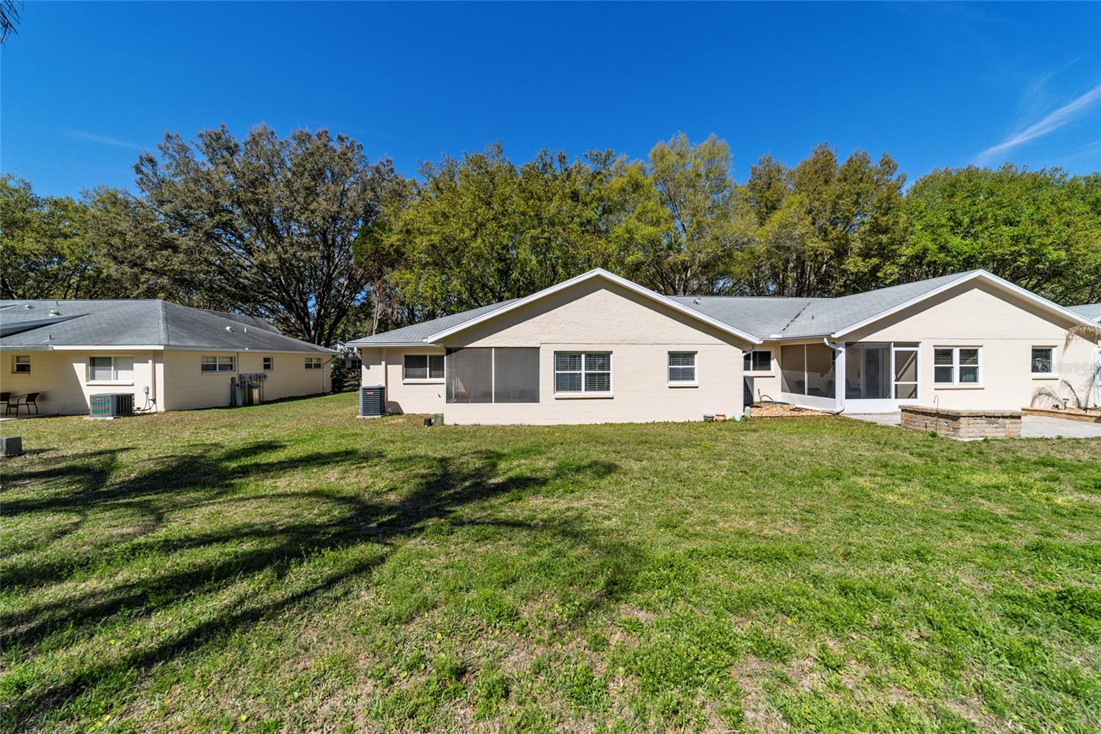 ON TOP OF THE WORLD - Residential