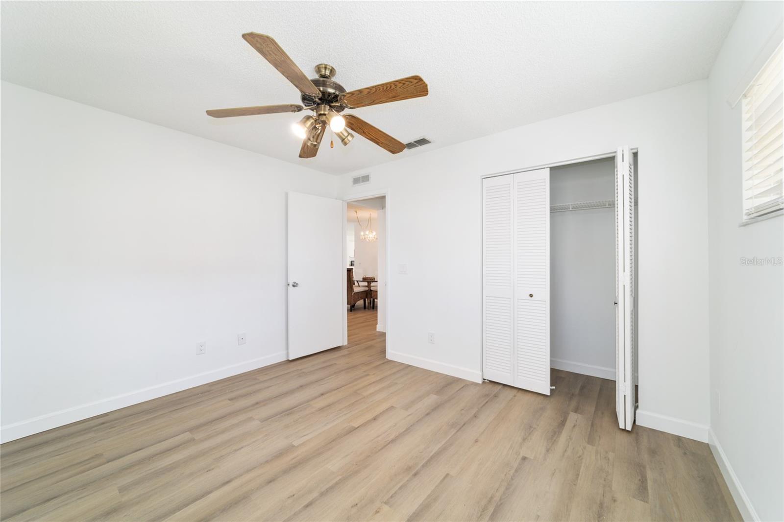 ON TOP OF THE WORLD - Residential