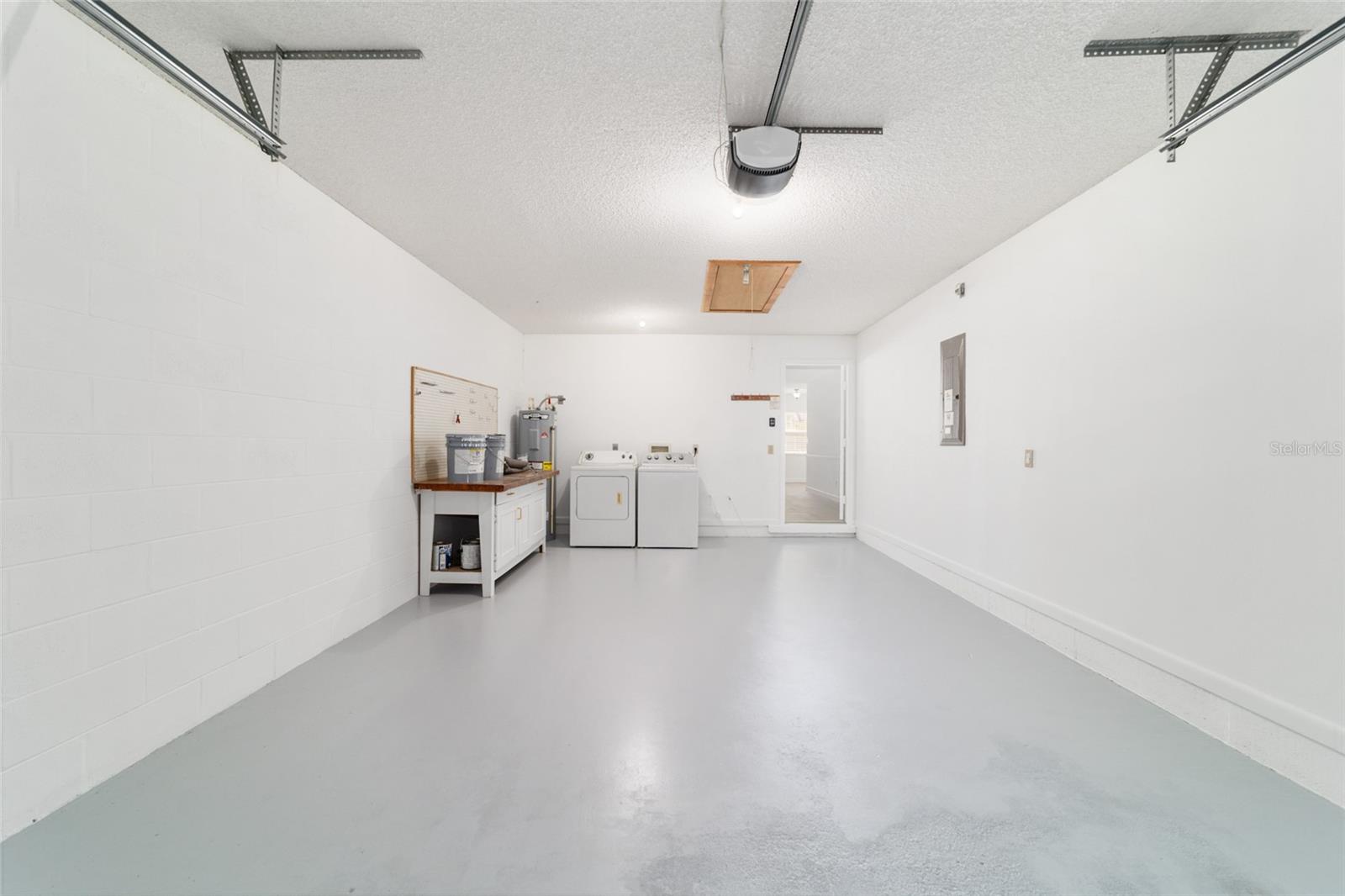 ON TOP OF THE WORLD - Residential