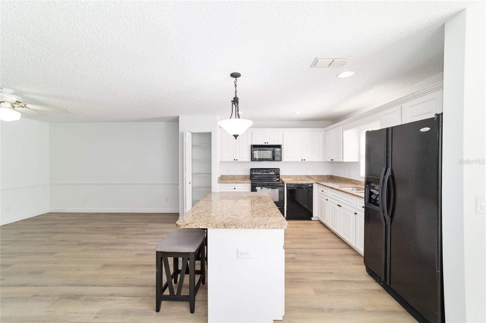 ON TOP OF THE WORLD - Residential