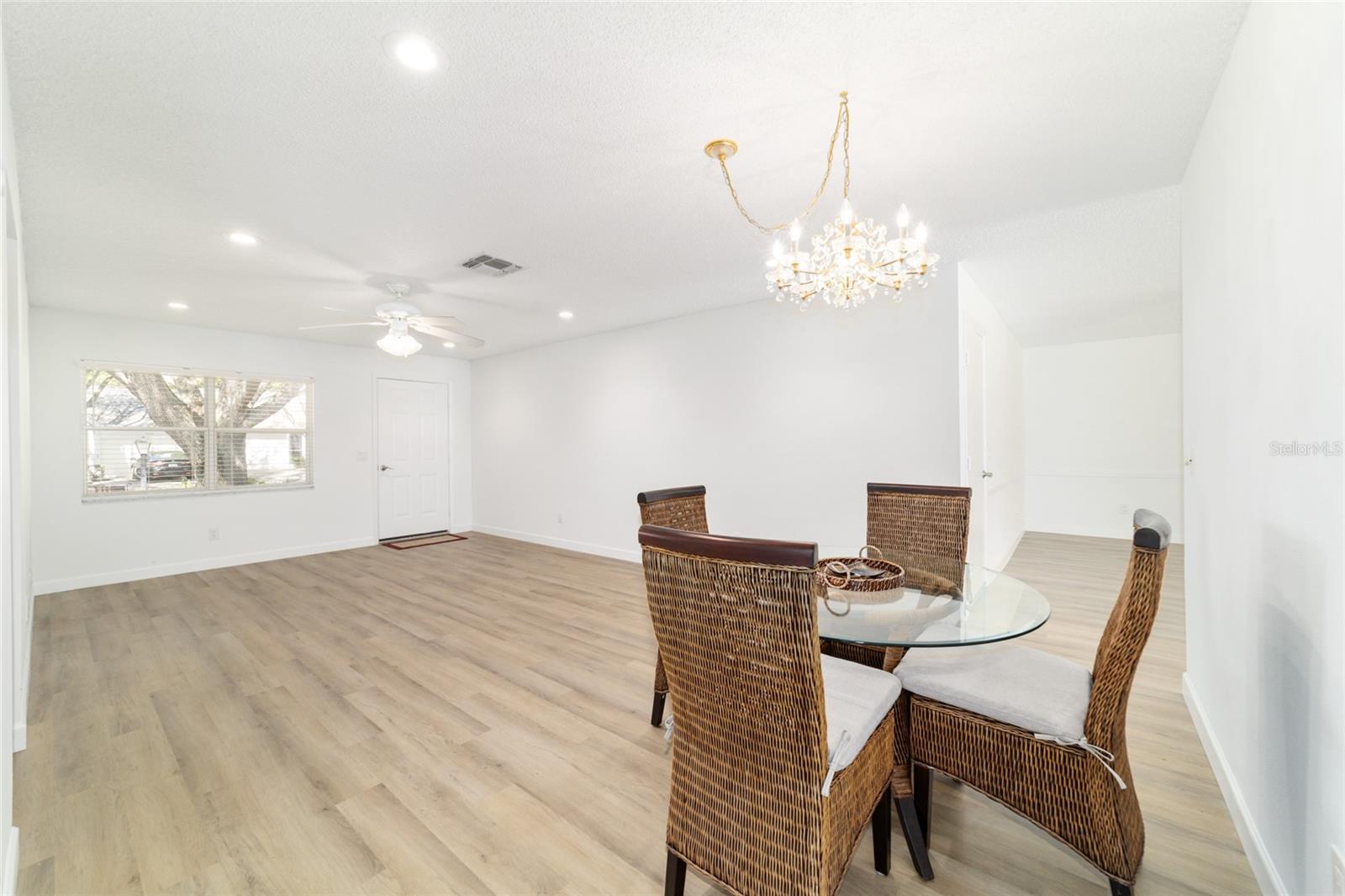 ON TOP OF THE WORLD - Residential