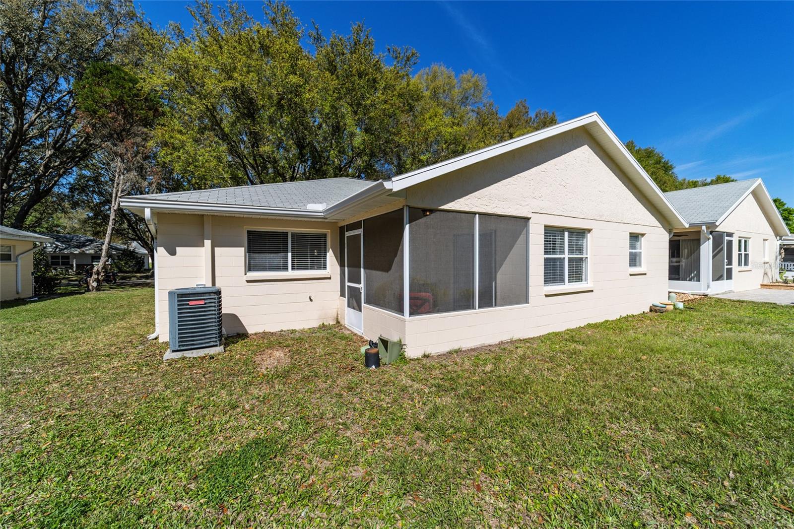 ON TOP OF THE WORLD - Residential