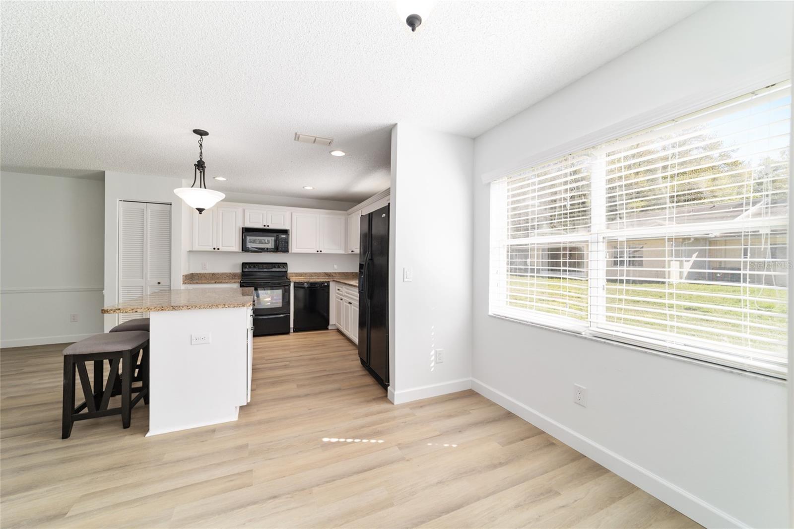 ON TOP OF THE WORLD - Residential