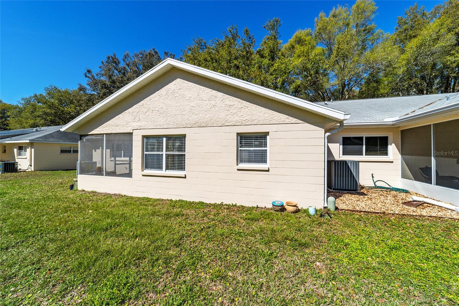 ON TOP OF THE WORLD - Residential