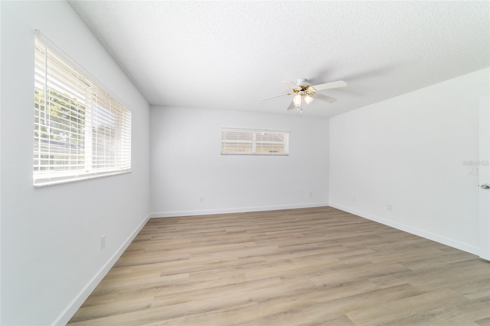 ON TOP OF THE WORLD - Residential