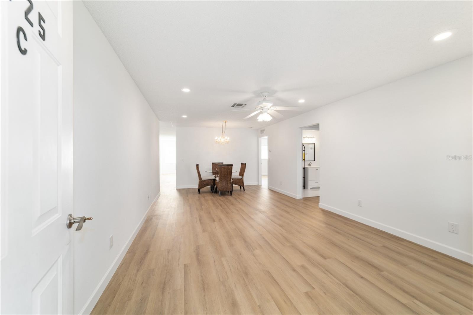 ON TOP OF THE WORLD - Residential